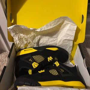 Jordan 4 Yellow Thunder 2023 (GS) 5.5Y